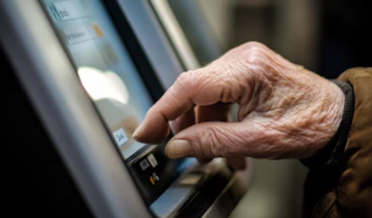ANSES inició la segunda semana se pago de agosto: quiénes cobraron hoy y como sigue el calendario