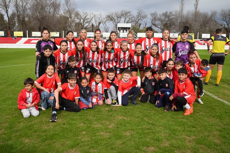 Fútbol Femenino: Costa Brava luchó, pero no le alcanzó y quedó eliminado del torneo