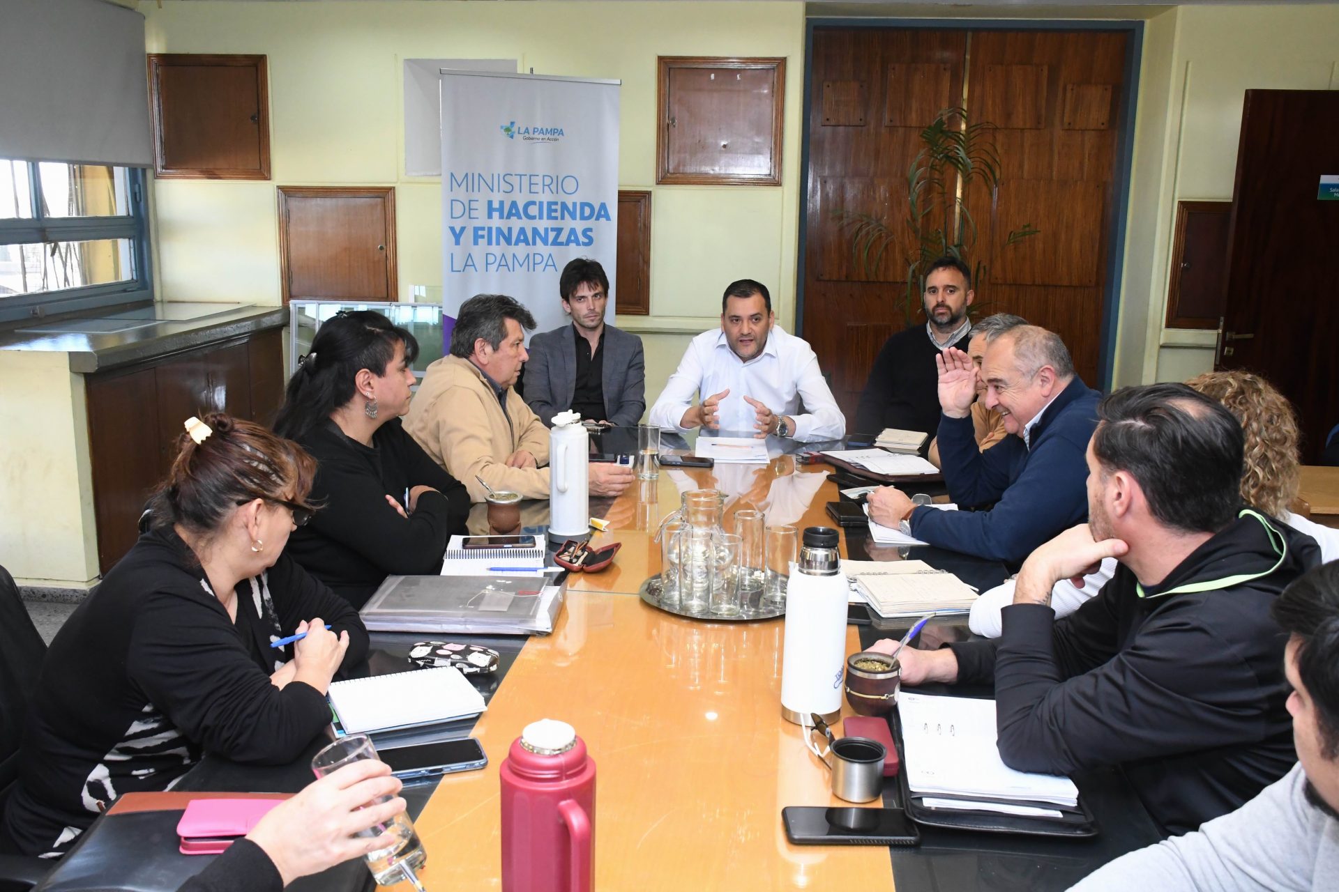“Esperábamos negociaciones arduas”: el gobierno provincial analiza nuevas ofertas tras el rechazo gremial