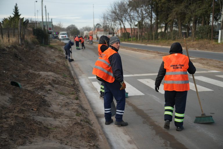 El Municipio de General Pico realizó una jornada integral de limpieza en Barrio Sur