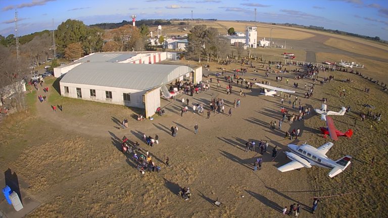 Éxito rotundo en el Aero Club: más de doscientos vuelos de bautismo en los festejos por el Día del Niño