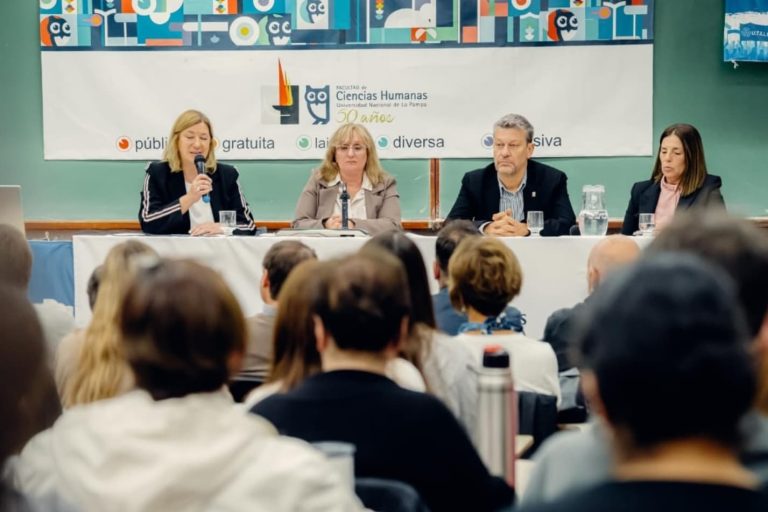 UTELPa realizó su primer Congreso Pedagógico: defensa de  la escuela pública y  advirtió sobre un “modelo económico” que no incluye “a las mayorías”