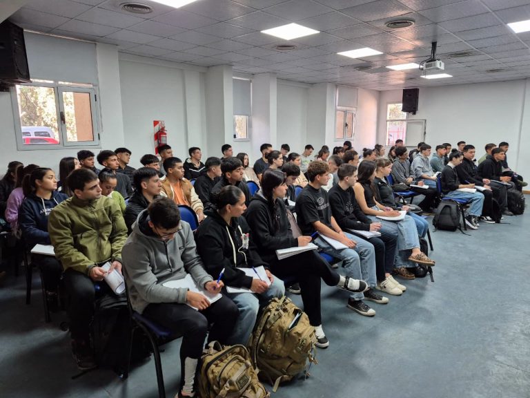Iniciaron las tutorías para aspirantes a las carreras policiales