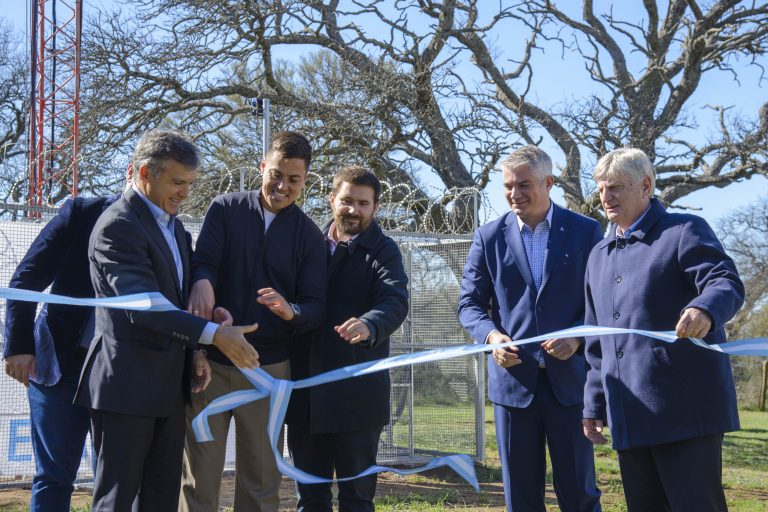 Se inauguró torre de  conectividad en Parque Luro y presentaron el programa de Observación de Aves