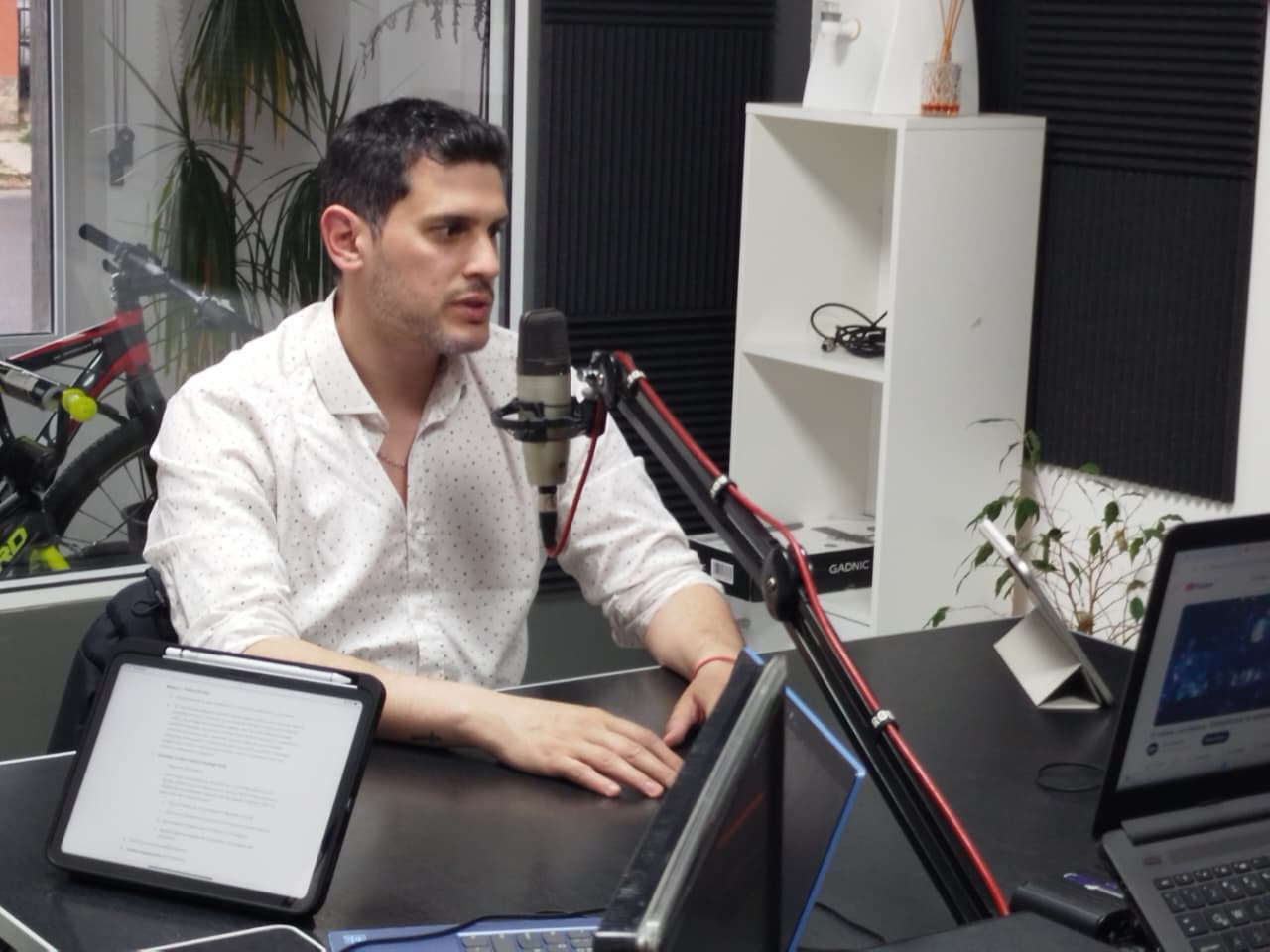 El candidato de ‘Cambia La Pampa’, Federico Guidugli, propone redirigir $100.000 millones de inteligencia para reparar 700 km de rutas en La Pampa