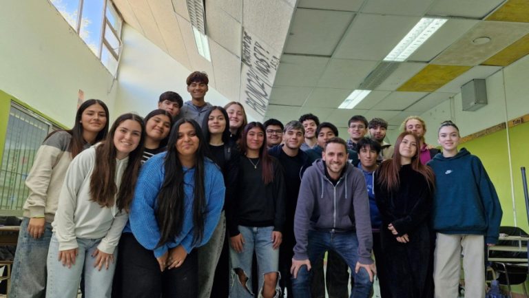 Charla del EPRC sobre la producción agropecuaria para estudiantes del Centro Educativo Polivalente
