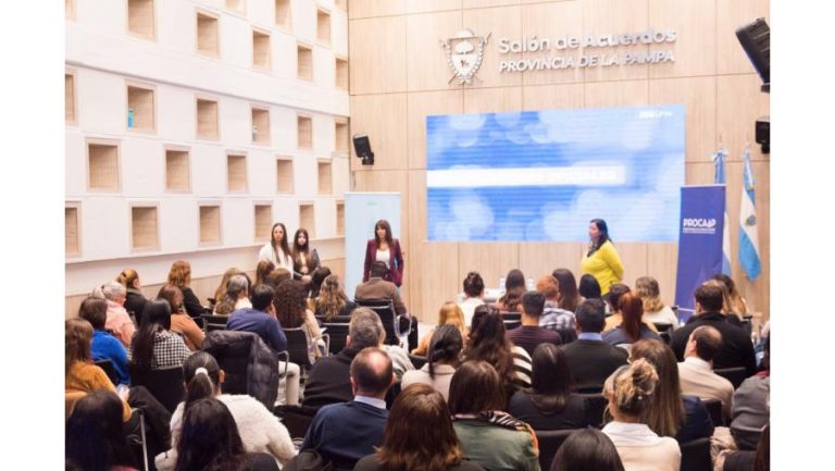 Capacitación sobre gestión documental electrónica en General Pico