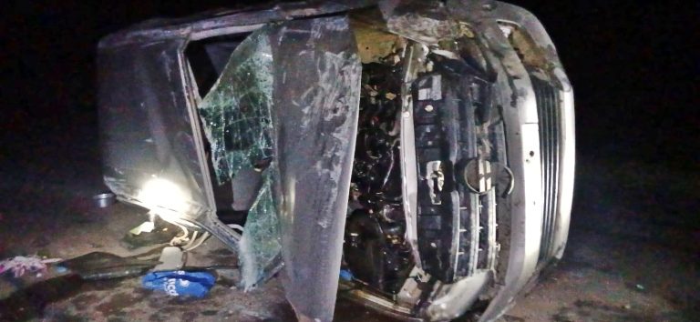 Insólito episodio en Macachín: Robaron una camioneta, la volcaron y en su lugar dejaron una hormigonera