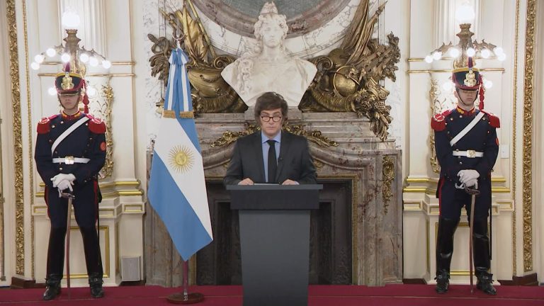 Milei agradeció el “esfuerzo heroico” de los argentinos y prometió que “lo peor ya pasó”