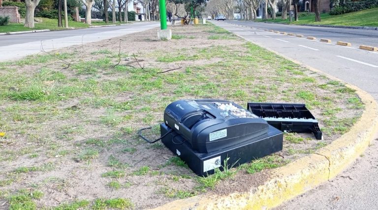 Intensa madrugada en General Pico: demoran a una pareja por una seguidilla de robos a comercios