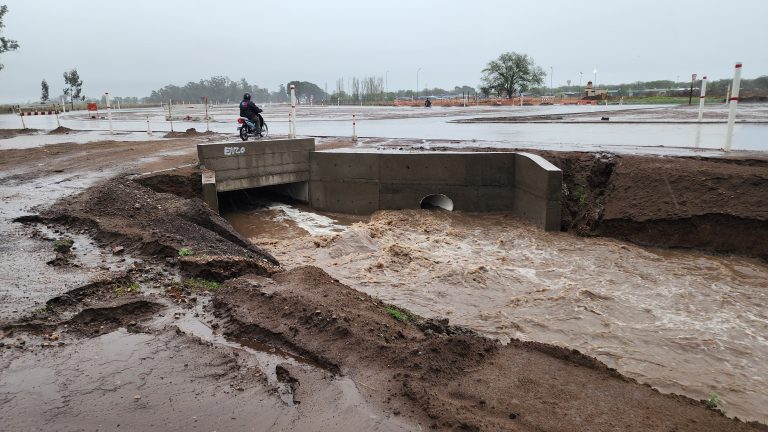 VIDEOS | Así están las calles de General Pico tras la lluvia