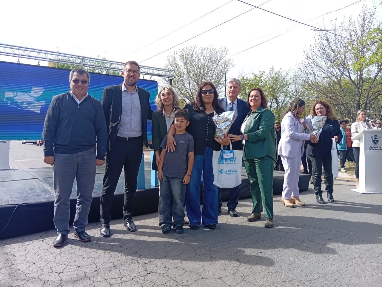 Fernanda Alonso en la entrega de viviendas: “Por más crisis que nos toque atravesar, siempre va a estar delante el ciudadano”