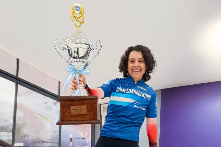 Yésica Cantelmi, la piquense que desafió el clima y se consagró Campeona Argentina de Rally MTB