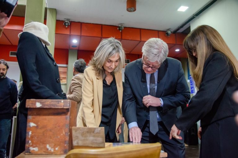 La Legislatura conmemora el sufragio femenino con una muestra y el testimonio de una pionera