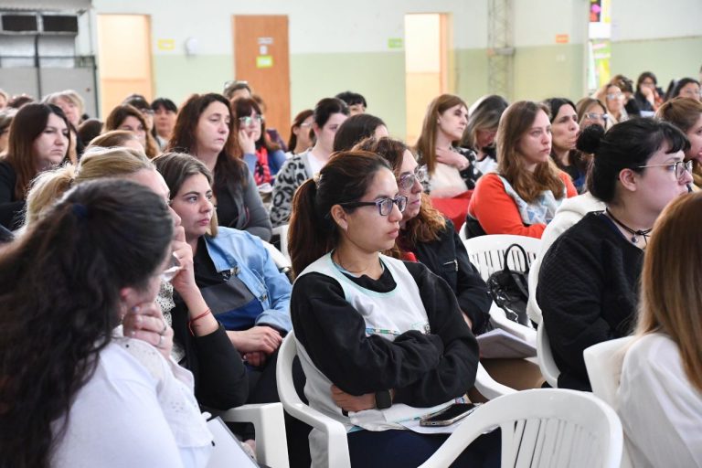 Encuentros zonales fortalecen la alfabetización inicial en la provincia
