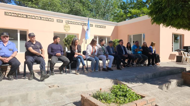 Inauguraciones y un desfile cívico marcan la celebración en Duval