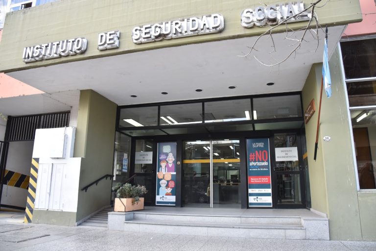 El Gobierno Provincial presentó cautelar urgente ante la Corte Suprema por el déficit previsional