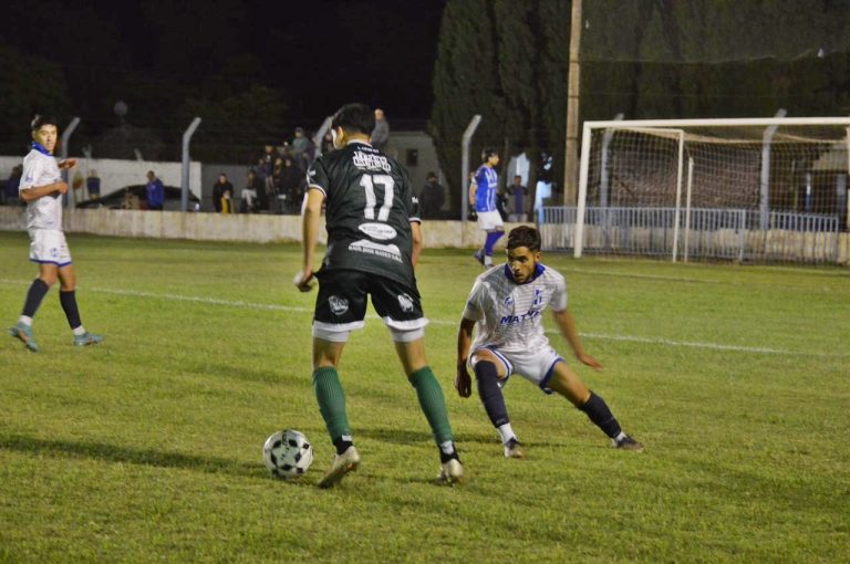 Torneo Regional Amateur: Alvear FBC fue efectivo y le ganó a Ferro