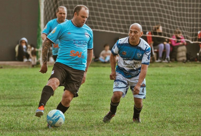 El “Torneo Entre Amigos” vivió una decimosexta fecha a puro gol y emoción