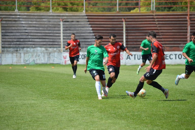 Ferro no se sacó diferencias con Rivadavia en un nuevo amistoso