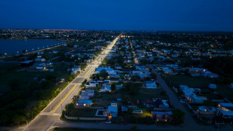 Santa Rosa estrena la Avenida Antonio Felice con pavimento, bicisenda e iluminación LED