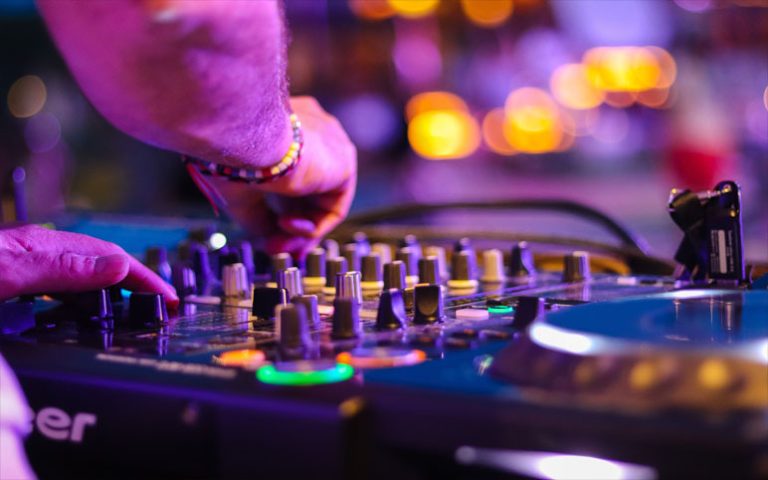Fiestas de egresados: Defensa del Consumidor en La Pampa ratifica que no corresponde abonar canon musical