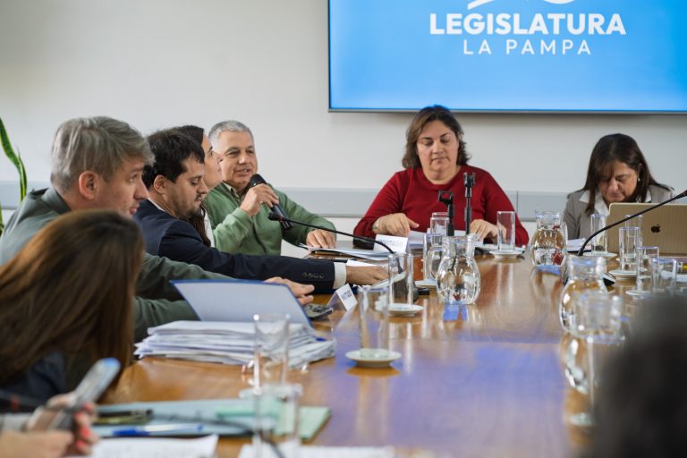 Trabajo y SRT coordinan la adhesión de La Pampa a la Ley Nacional de Riesgos, beneficiando a trabajadores y empresas
