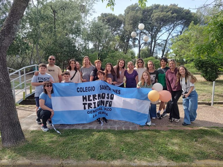 Orgullo piquense: Alumnos del Colegio Santa Inés brillaron en la Feria de Ciencias Nacional con un proyecto sobre la diversidad