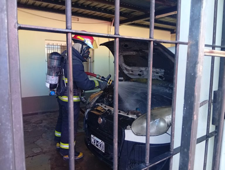 General Pico: encendió su utilitario y comenzó a prenderse fuego en el interior de su vivienda
