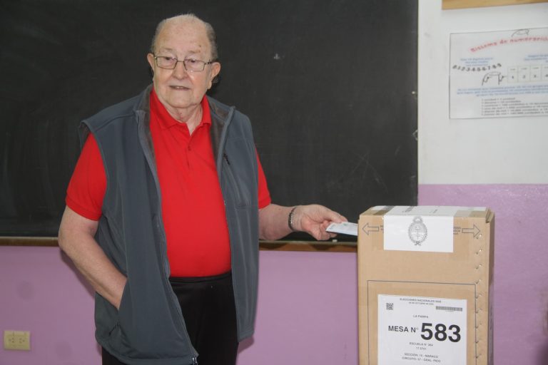 Verna votó y “prendió el ventilador”: duras críticas a Ferrán, Bensusán y José Vanini