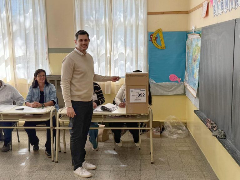 Elecciones 2025: Federico Guidugli votó en General Acha y destacó la “normalidad” de los comicios