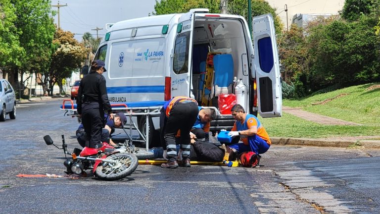 Un motociclista fue hospitalizado tras un siniestro vial en General Pico