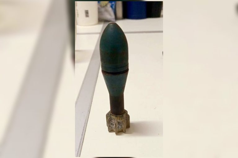 Advierten sobre el hallazgo de un proyectil de mortero en una zona militar cercana al Jardín Botánico Provincial