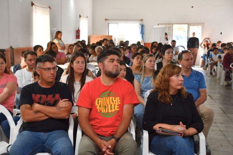 Estudiantes de La Pampa abordan conflictos ambientales en un congreso anual