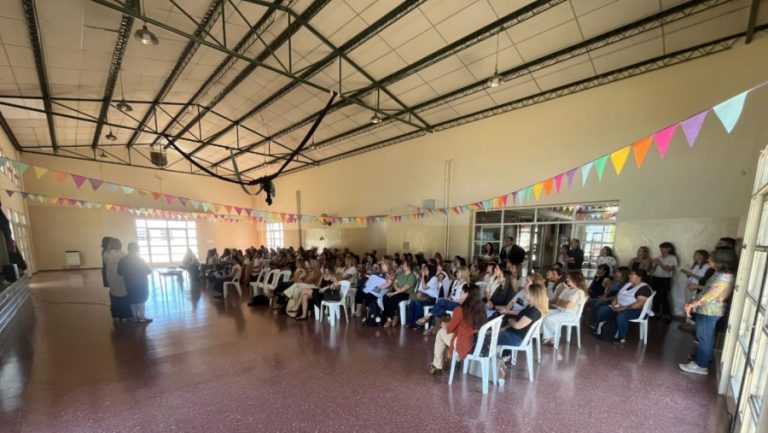 Más de 120 actores educativos se reúnen para definir indicadores de logro en el nivel primario