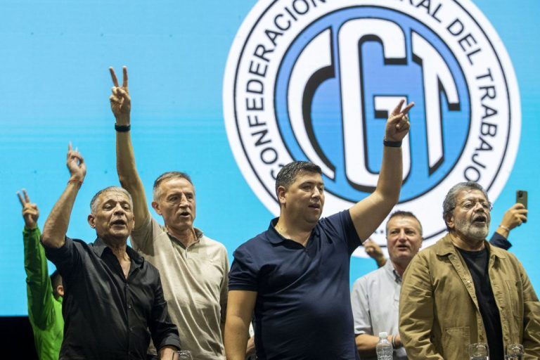 El Gobierno se mostró conforme con las nuevas autoridades de la CGT: “Son un actor relevante”