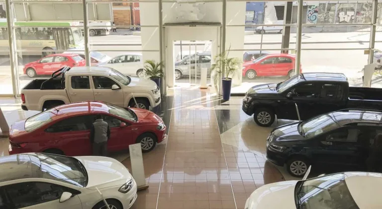 La financiación de autos nuevos y usados cayó al mínimo del año en octubre