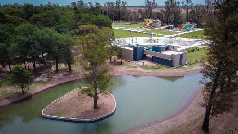 Así es el lago artificial en el Parque Acuático de Winifreda