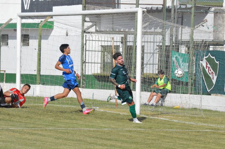 Goleada histórica en El Coloso: Ferro aplastó a Alvear FBC por 10 a 0 y sostiene la ilusión en el Regional Amateur