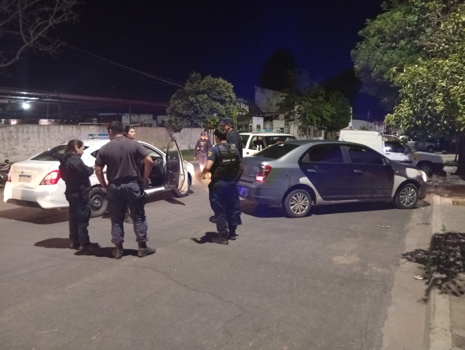 Intensa persecución en el centro de Pico: abandonaron un auto y la policía encontró cocaína