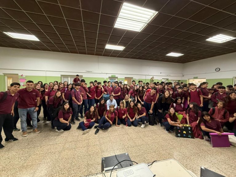 Ciberbullying y grooming: “no se saquen las fotos que no quieran que se vean”
