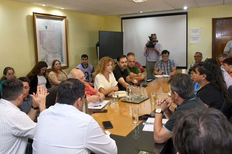 Paritarias: el Gobierno ofreció un aumento a cobrar en enero y pautas para el primer bimestre de 2026