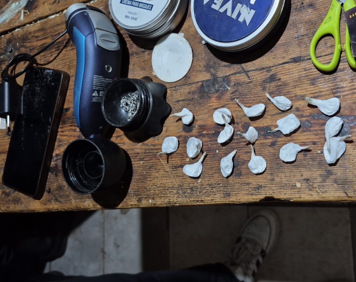 Operativo antidrogas en Victorica: un detenido tras el secuestro de cocaína y marihuana