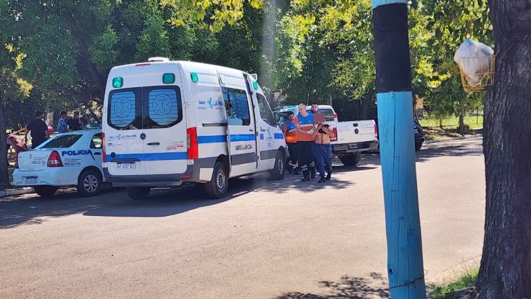 Un hombre hospitalizado con una herida en el cuello tras una pelea en calles 21 y 30