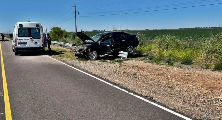 Despiste y choque en la Ruta Provincial 9: una conductora impactó contra el guardarraíl a la altura del “Bajo Burgarello”