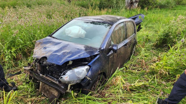 Vuelco en ruta provincial 1: tres personas hospitalizadas tras un accidente entre General Pico y  Trebolares
