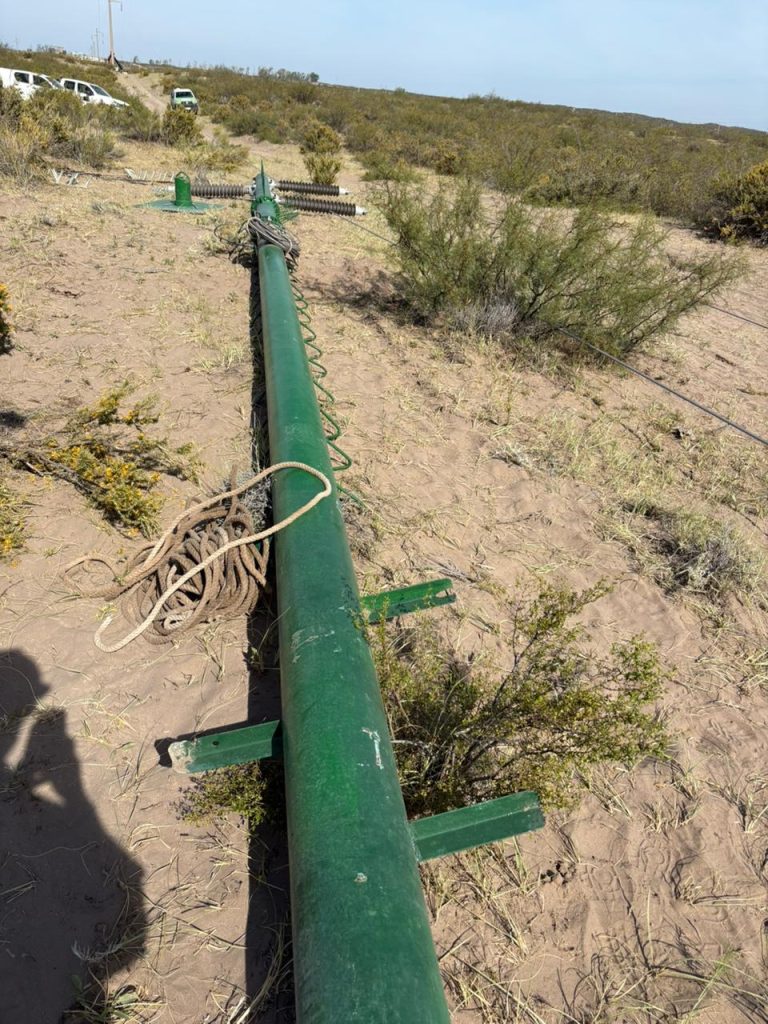 La caída de una columna de alta tensión provocó un corte de luz en siete localidades de La Pampa y Río Negro