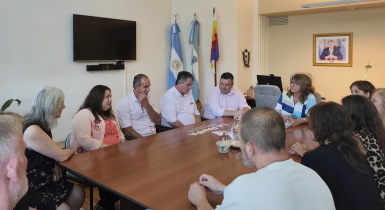 La ministra de Educación se reunió con los nuevos representantes gremiales de los tribunales docentes