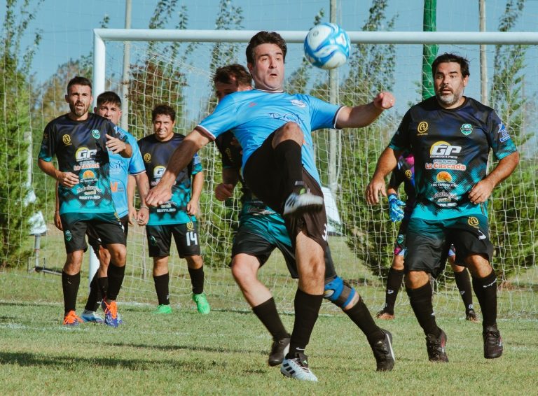 “Torneo Entre Amigos”: goleadas, empates y tablas al rojo vivo