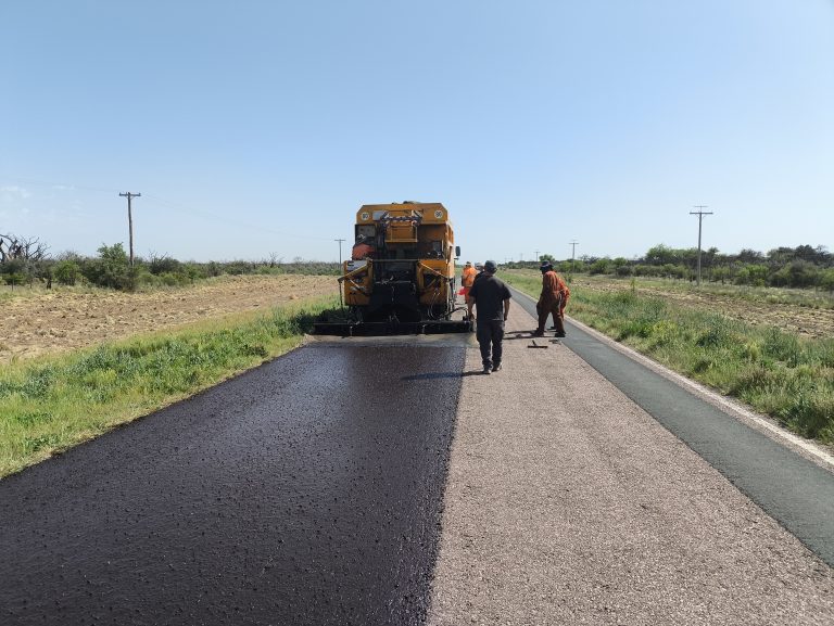 Repavimentación de la Ruta 105: una obra clave para la integración y seguridad vial en el sur de La Pampa